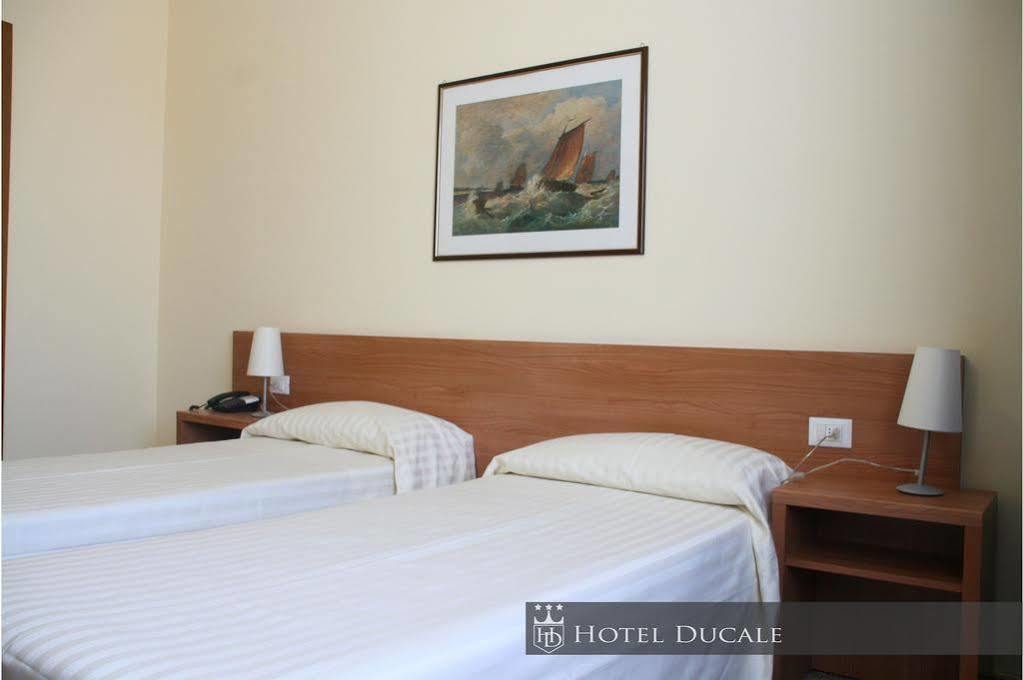 Hotel Ducale วิเจวาโน ภายนอก รูปภาพ